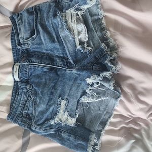 Shorts distressed